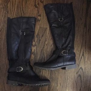 Black riding boots